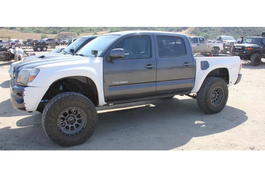 Jump Champs: Travis Amazon’s 2009 Toyota Tacoma Prerunner