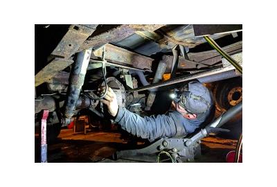 My $800 Jeep Grand Wagoneer Should Already Be On The Road To Utah But The Problems Never Stop